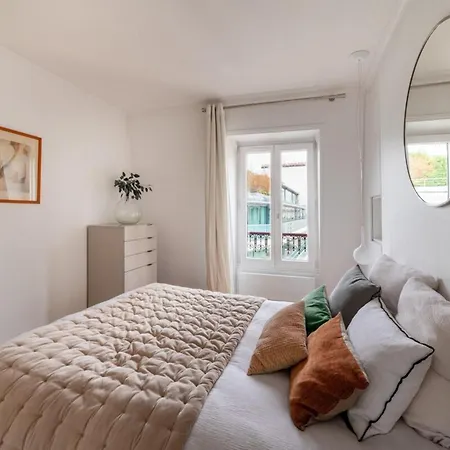 Enchanting 1bd Apartmenteiffel Tower River Banks Apartamento *
